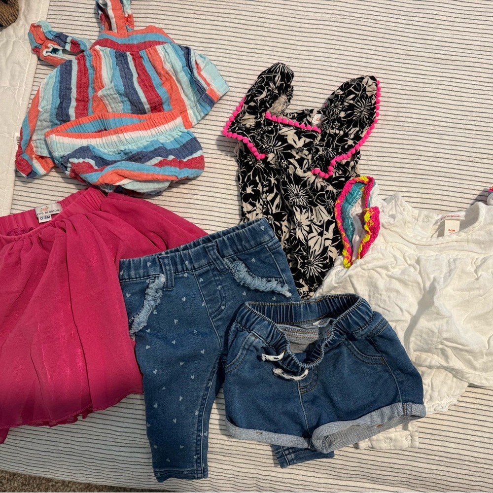 0-3 month clothes bundled